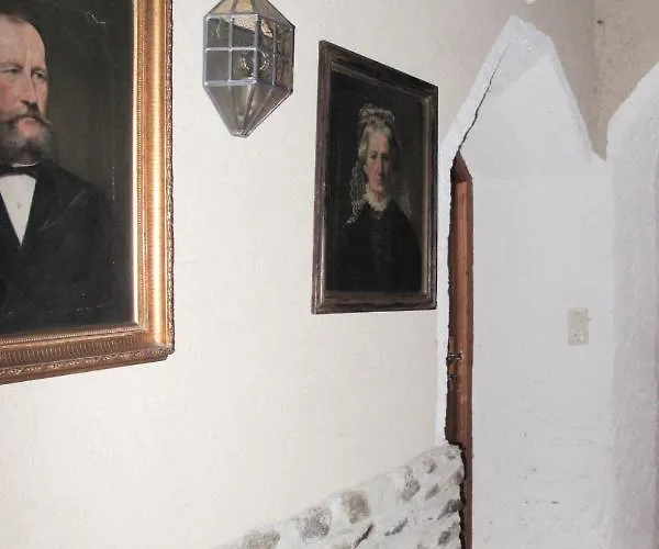 Burg Biedenegg Mit Schlosscafe By Interhome *