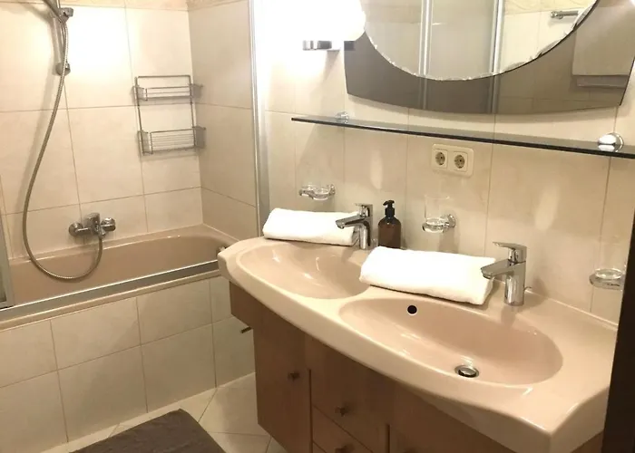 וילה Burg Biedenegg Mit Schlosscafe By Interhome