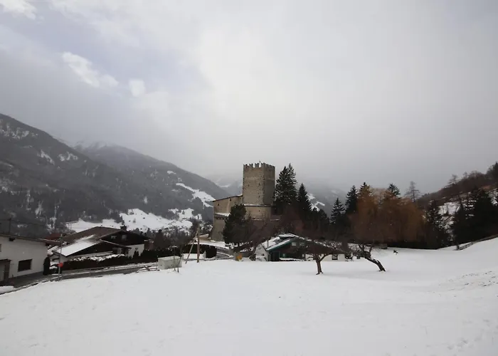 Burg Biedenegg Mit Schlosscafe By Interhome וילה Alterzoll